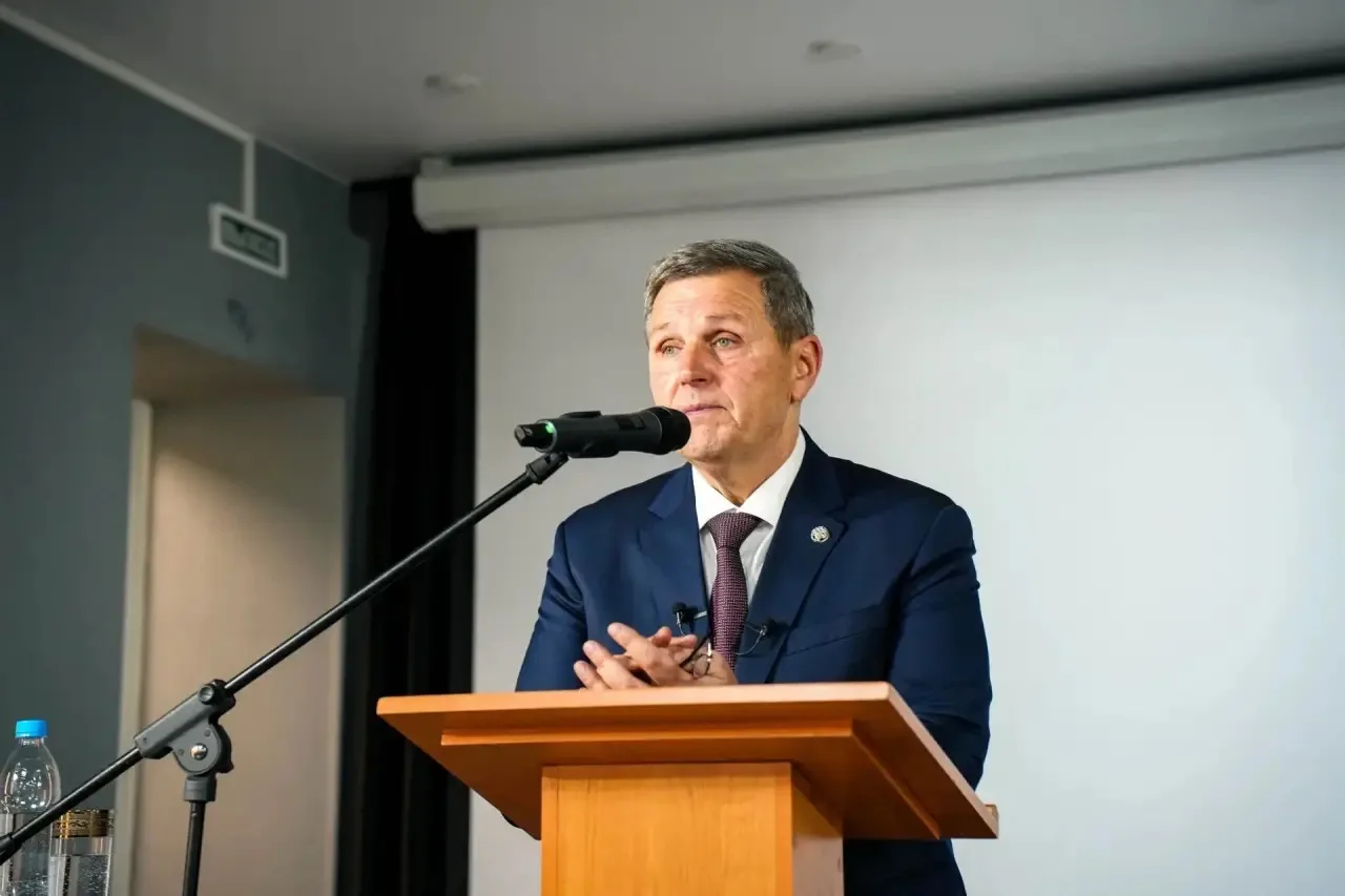 В городе Шахтёрске состоялся Республиканский педагогический совет «Образование в культу...