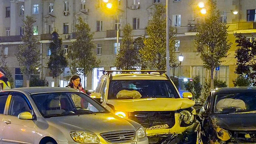 ⚡За прошедшие сутки на российских дорогах произошло 323 ДТП, в которых погибли 30 и пол...