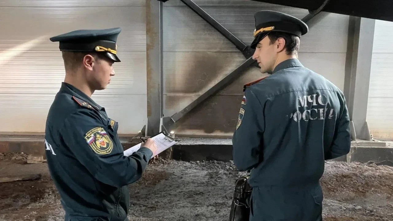 🚧 У ТРЦ на Салмышской горел утеплитель