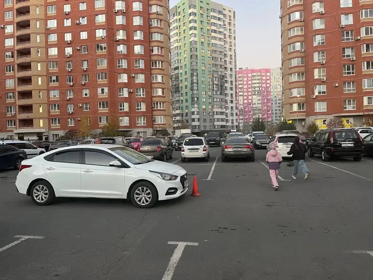 ❗В Оренбурге во дворе дома сбили 10-летнего ребенка на самокате