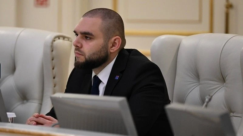 В сети распространяют дипфейки с губернатором Ленобласти Александром Дрозденко. В подде...