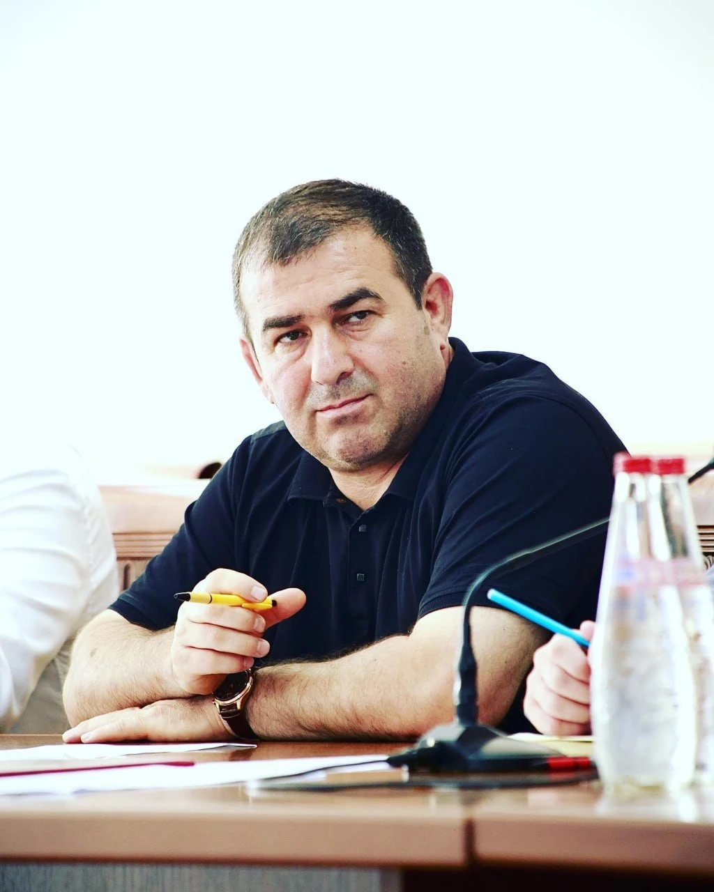 Плата за пиар: председателя собрания депутатов Каспийска обвинили в мошенничестве через...