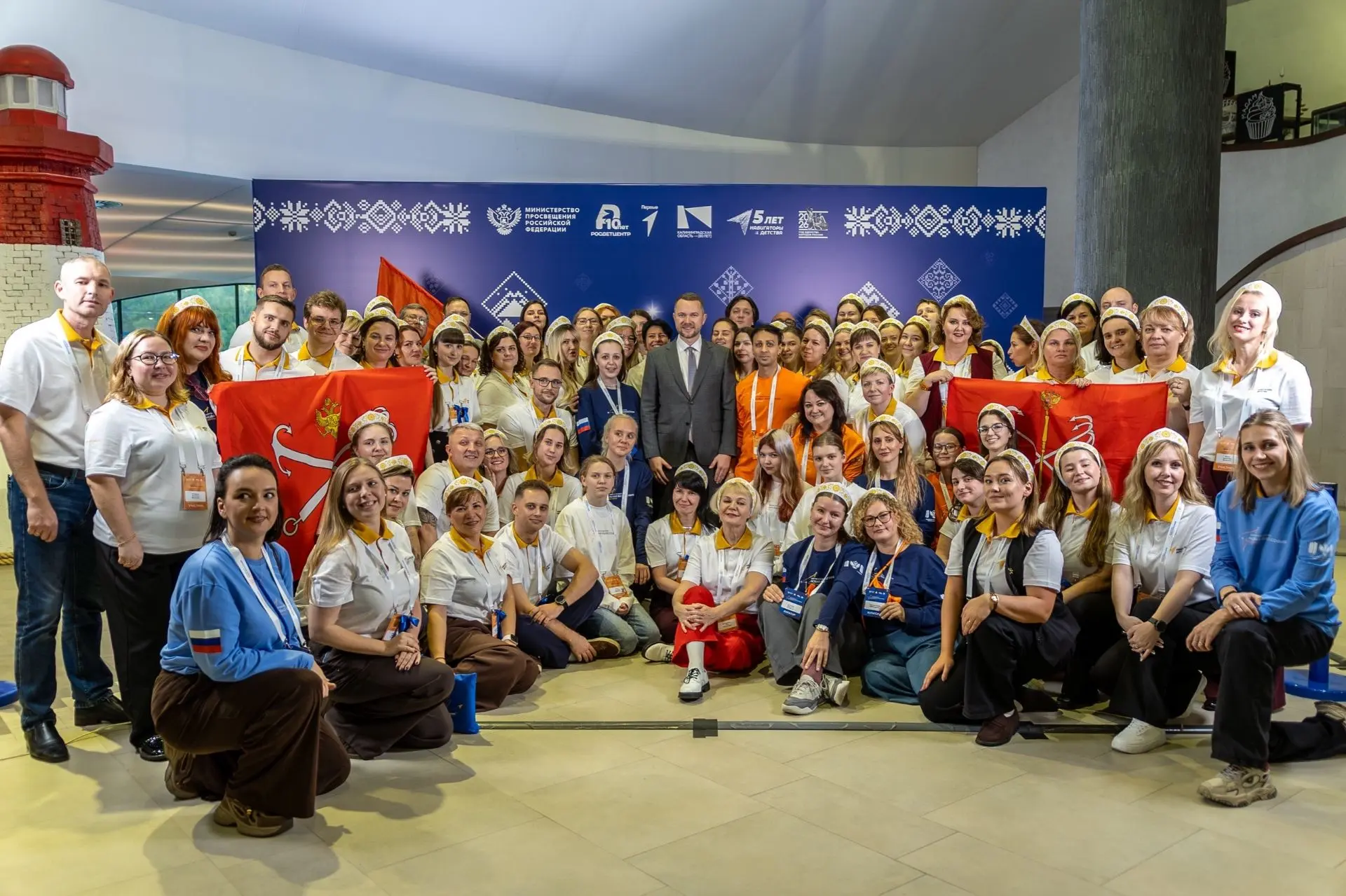 👏 Советники Приморского района представляют Петербург на окружном форуме «Новая филосо...