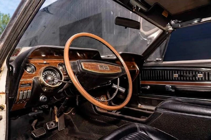 В конце июля аукционный дом Mecum выставит на продажу битый и ржавый Shelby GT500KR Con...