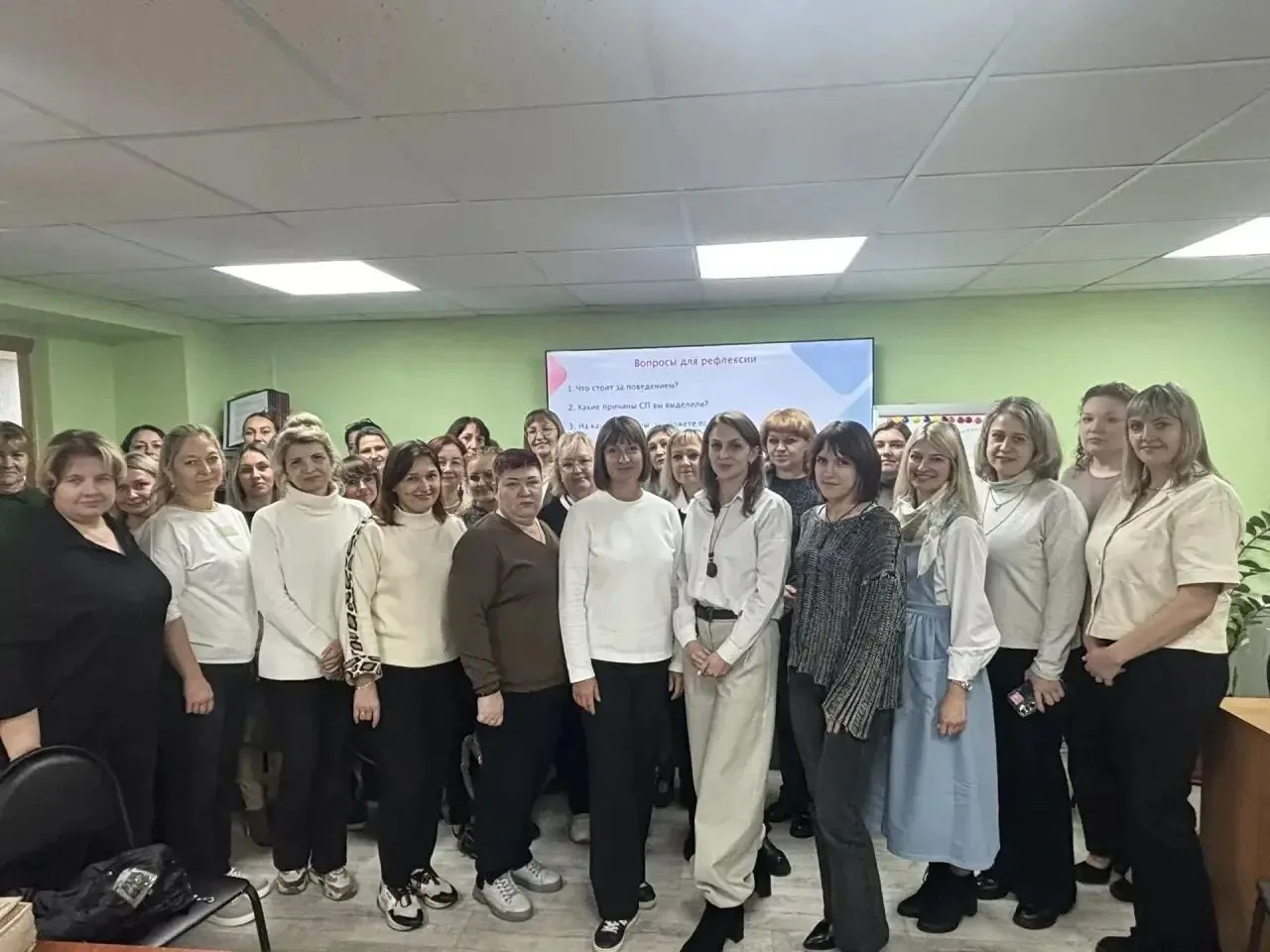 Наш школьный педагог-психолог Анастасия Игоревна Газизуллина приняла участие в научно-п...