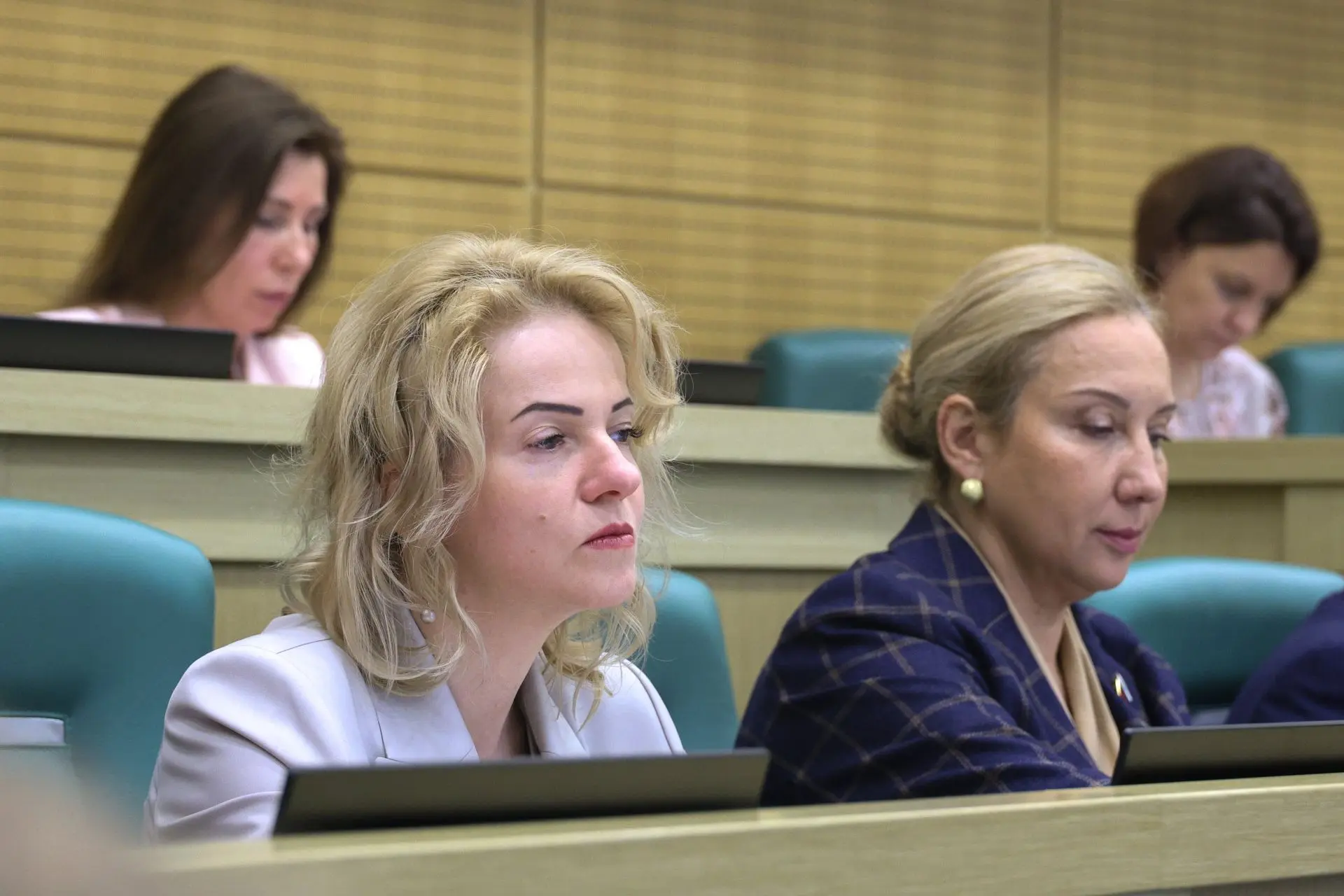 Светлана Лукаш приступила к исполнению обязанностей сенатора РФ от ЕАО