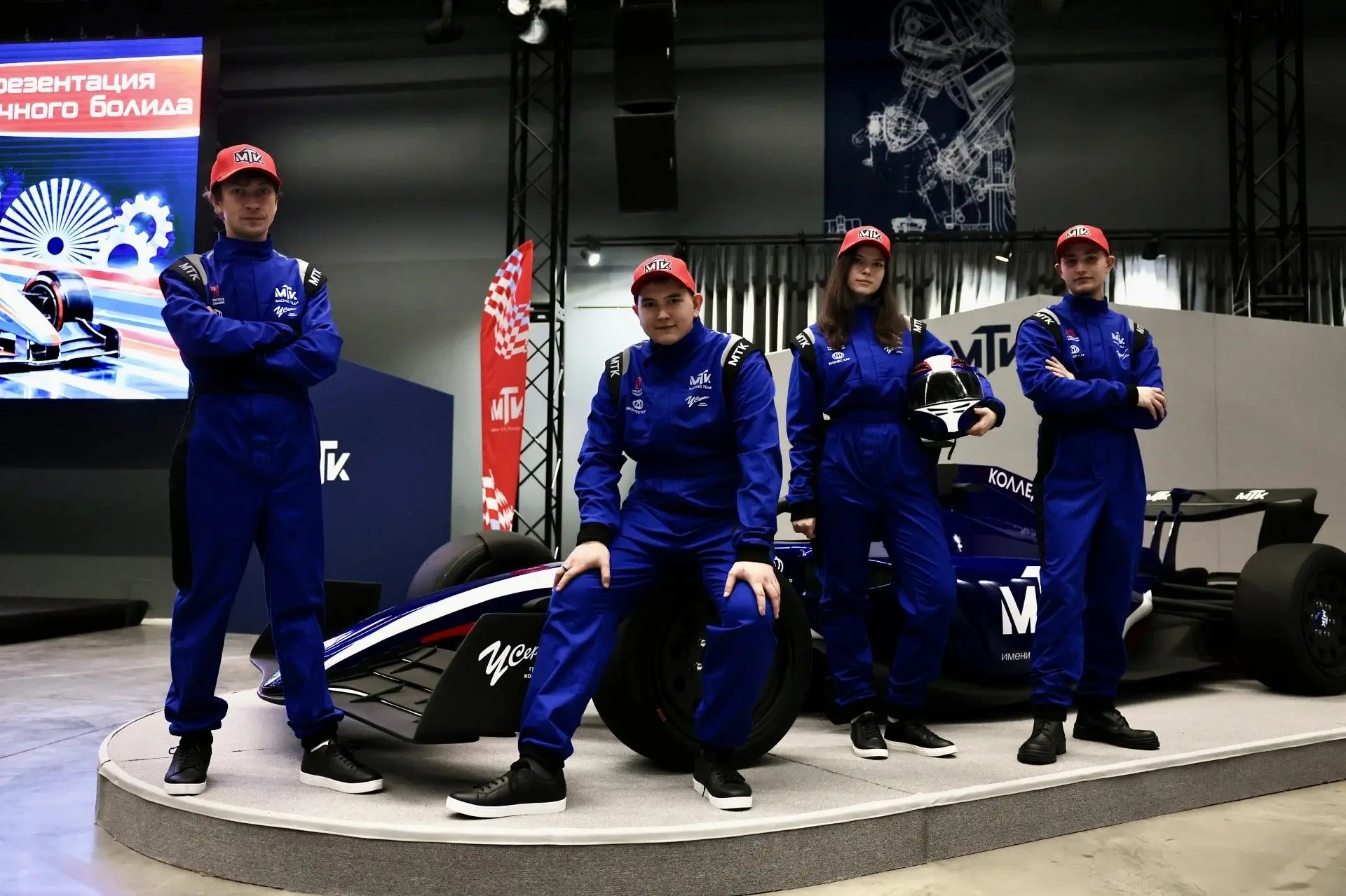 🏎Полгода работы — и мечта на колёсах! Наши студенты собрали гоночный болид!