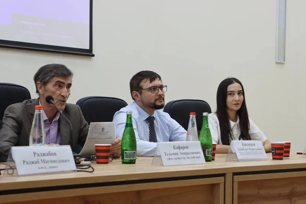 В Дагестане завершился цикл круглых столов по противодействию коррупции