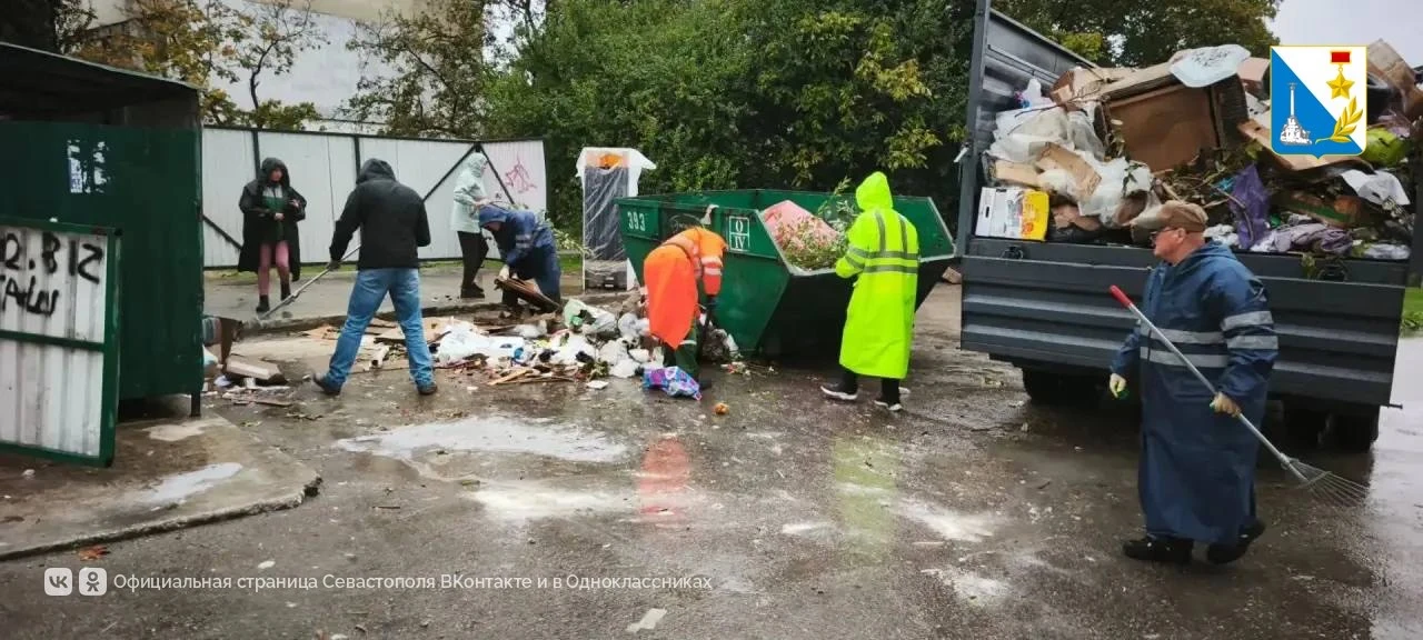 Более 575 тонн отходов уже вывезли в Севастополе