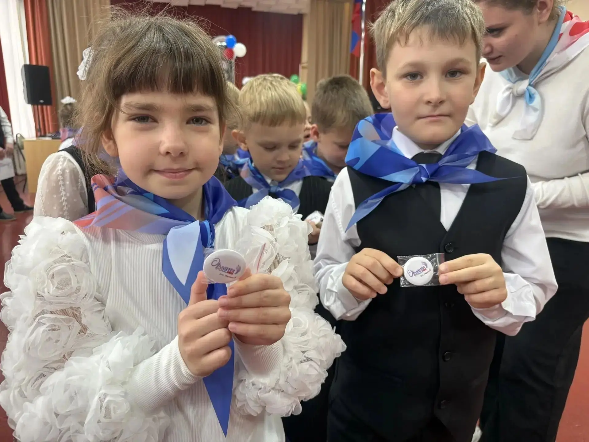 В октябре в школах нашего города прошли торжественные мероприятия, посвящённые вступлен...