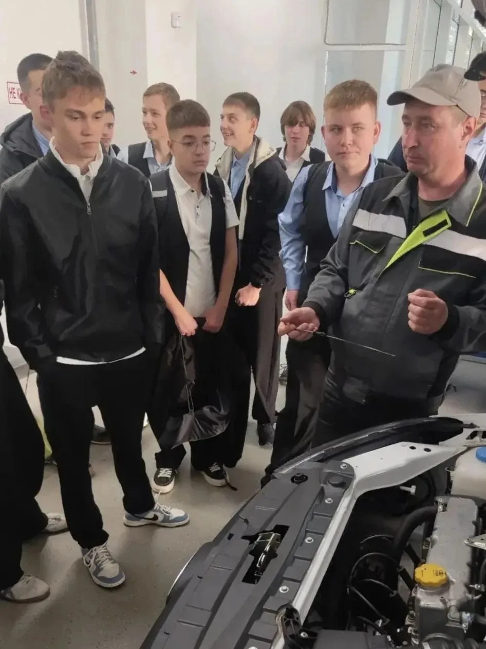 Учащиеся школы «Вектор Успеха» посетили Белгородский политехнический колледж