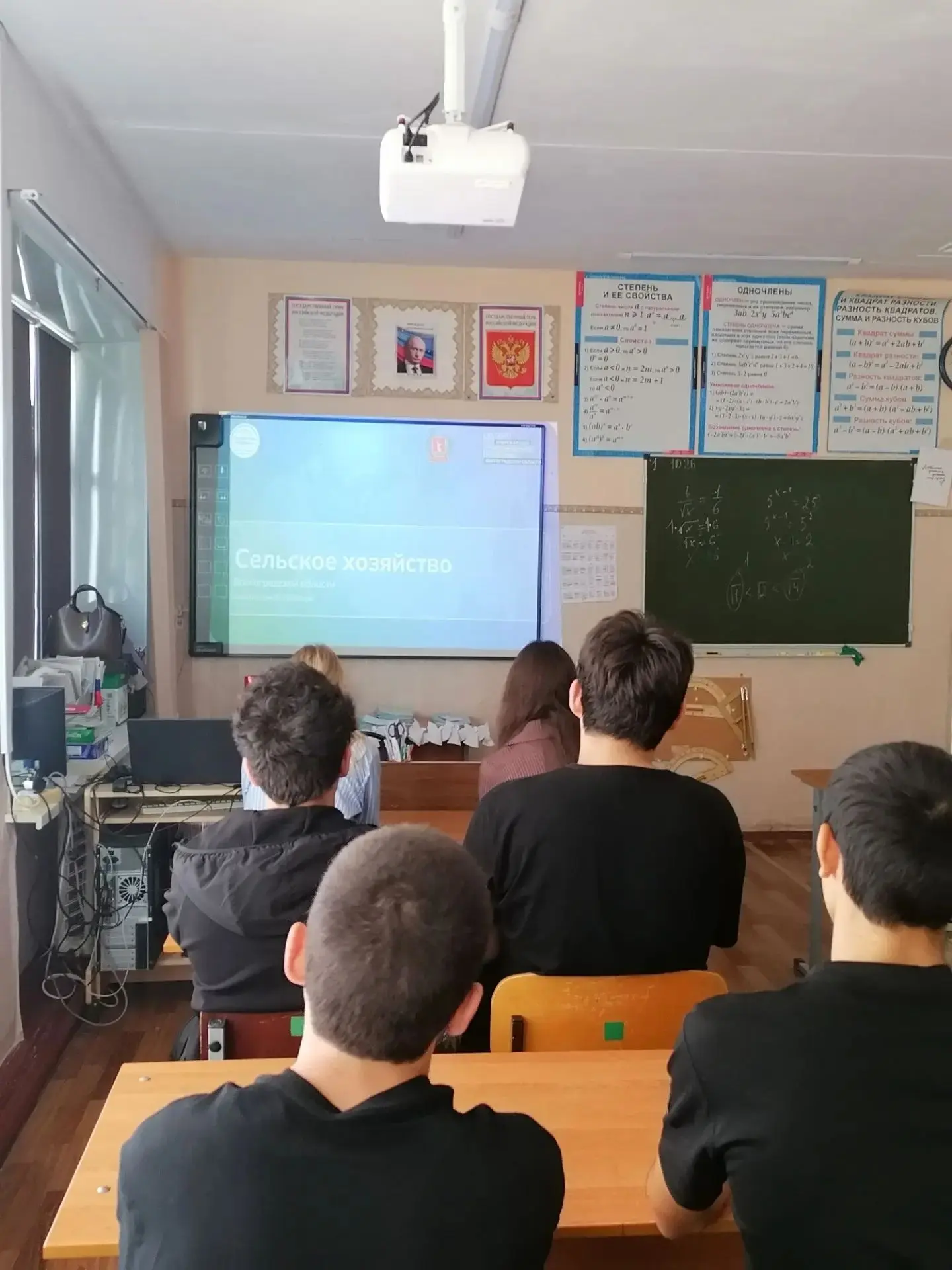 На этой неделе в рамках курса внеурочной деятельности «Россия — мои горизонты» мы погру...