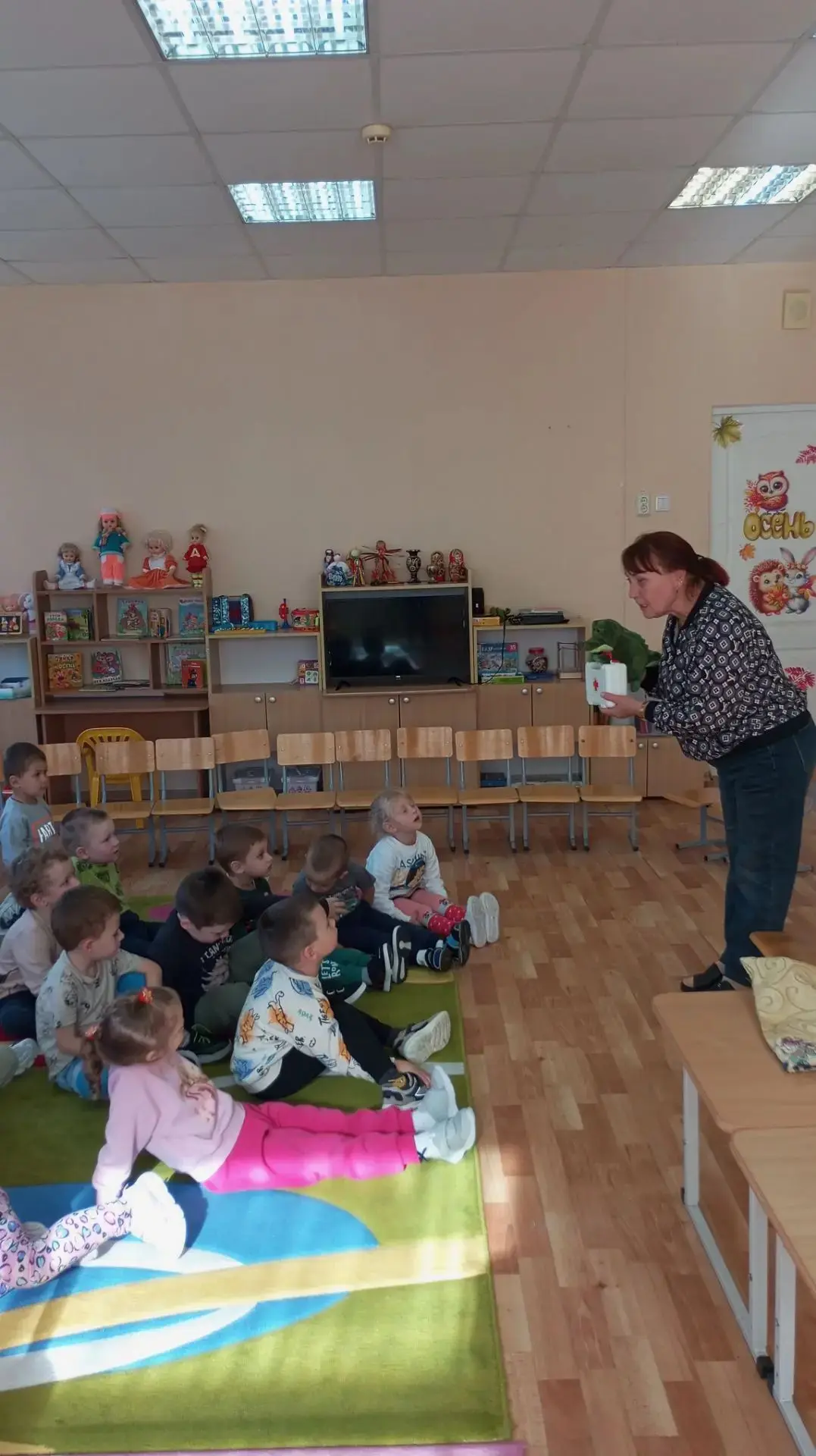 Сегодня во второй младшей группе прошёл Всемирный день чтения книг. Малыши с большим ин...
