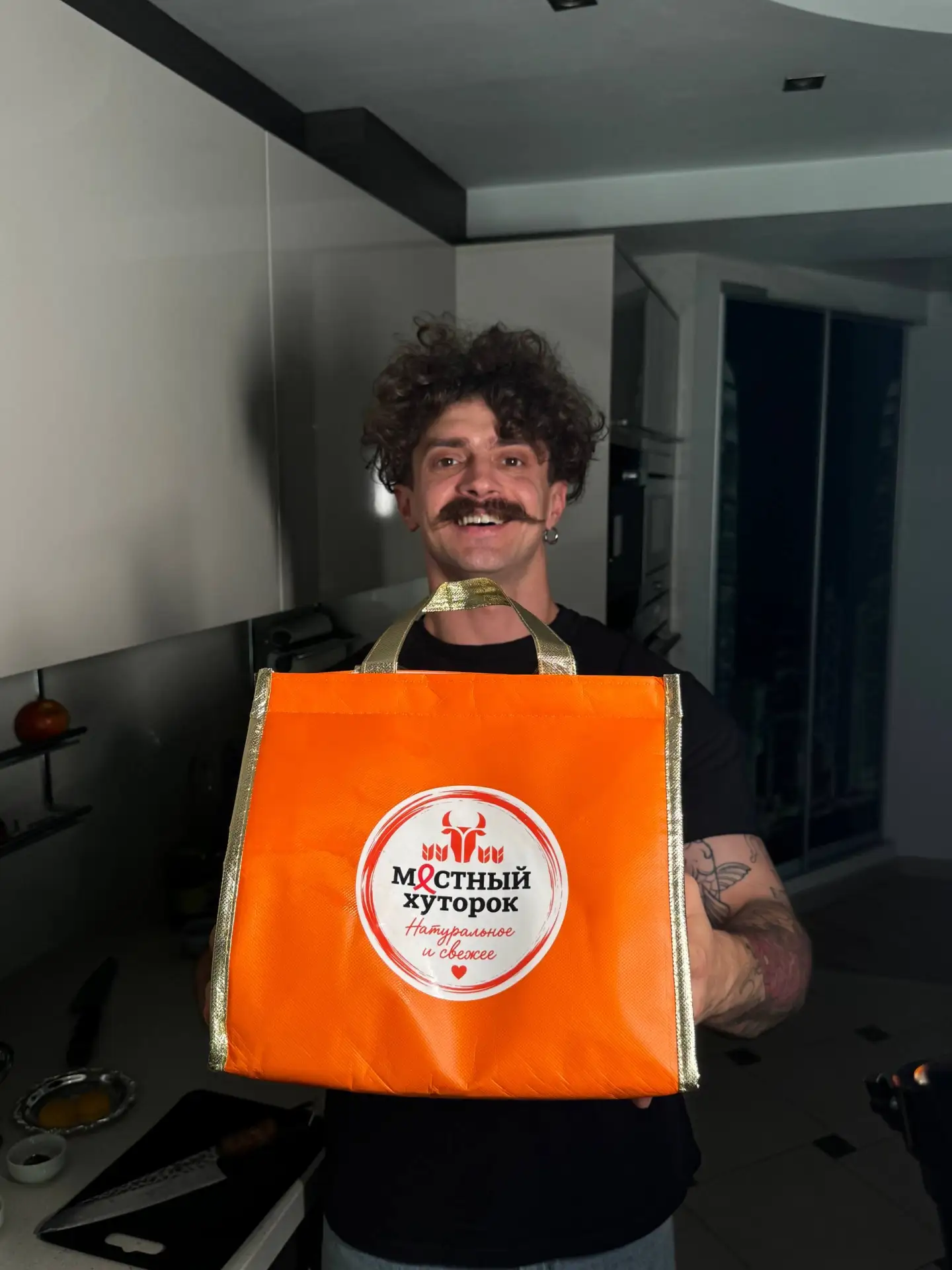 🍔 Сохраняйте рецепт сочного бургера от шеф-повара Раманоса Илиани