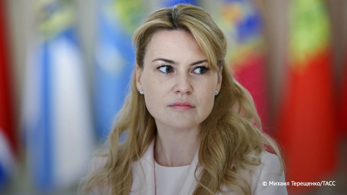 В России пока не планируется законодательно сокращать рабочую неделю. Об этом рассказал...
