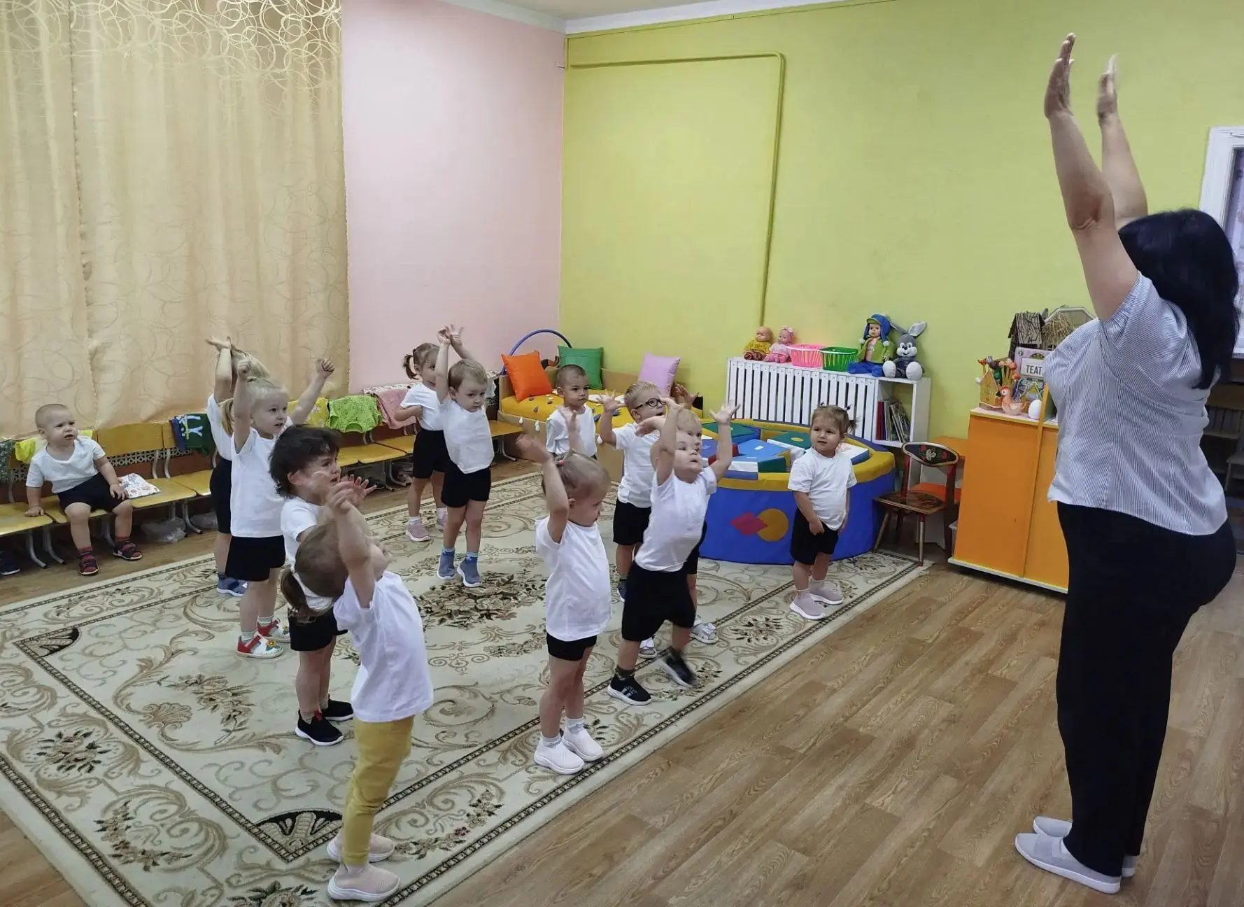 Занятия по физкультуре у наших малышей! 💪🥇⚽️🤸‍♂✨