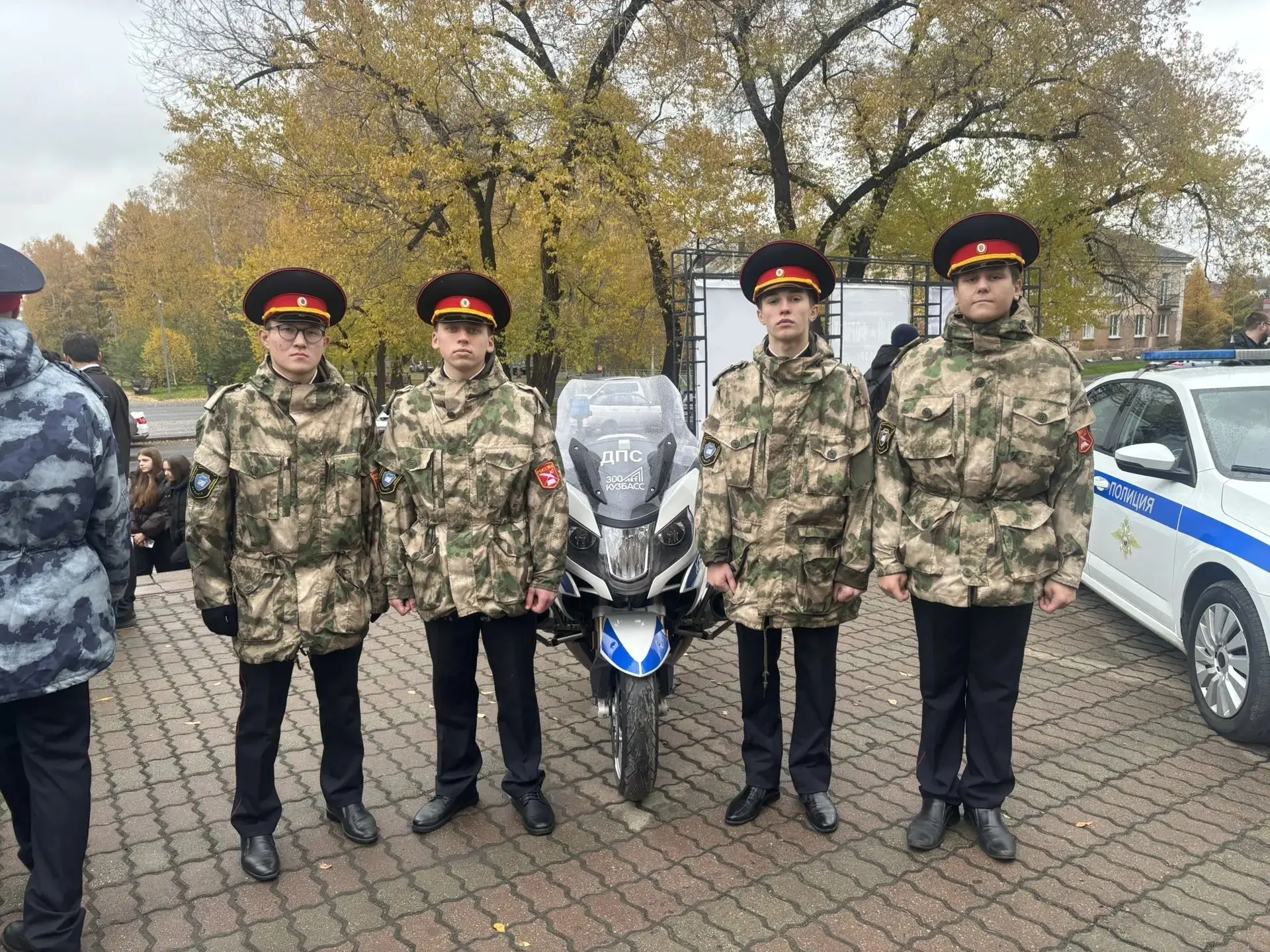 🚓 Открывая двери в профессию: наши ученики на Дне открытых дверей в ГУ МВД