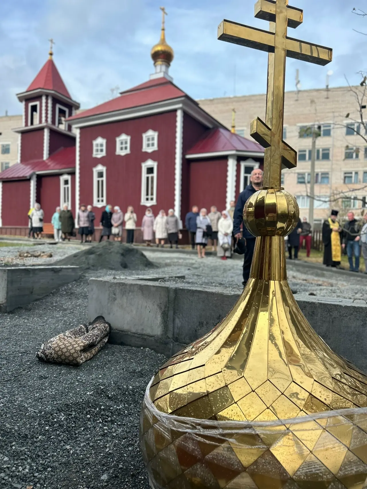 Купол и крест увенчали труды: воскресная школа в Юрюзани обретает облик 🙏