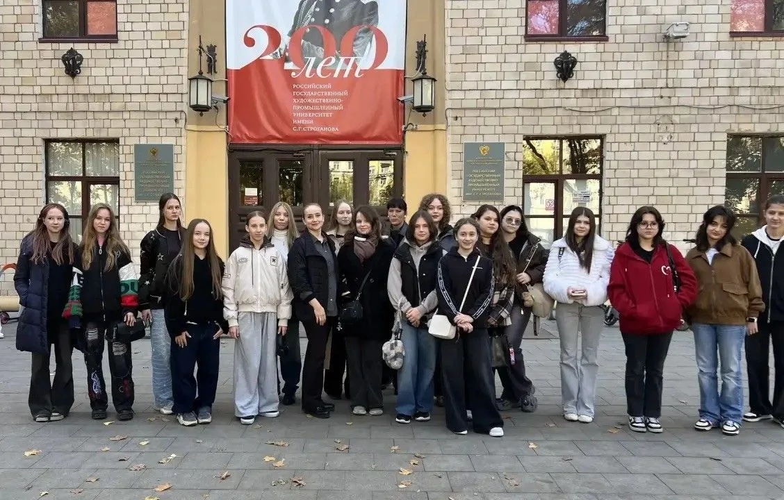🔶 Совсем недавно наши учащиеся старших классов, выпускники с преподавателями Харламово...