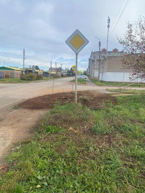 - Улица Чулман, 7. Два дня назад был порыв ,перерыли нескольких местах но за собой поря...