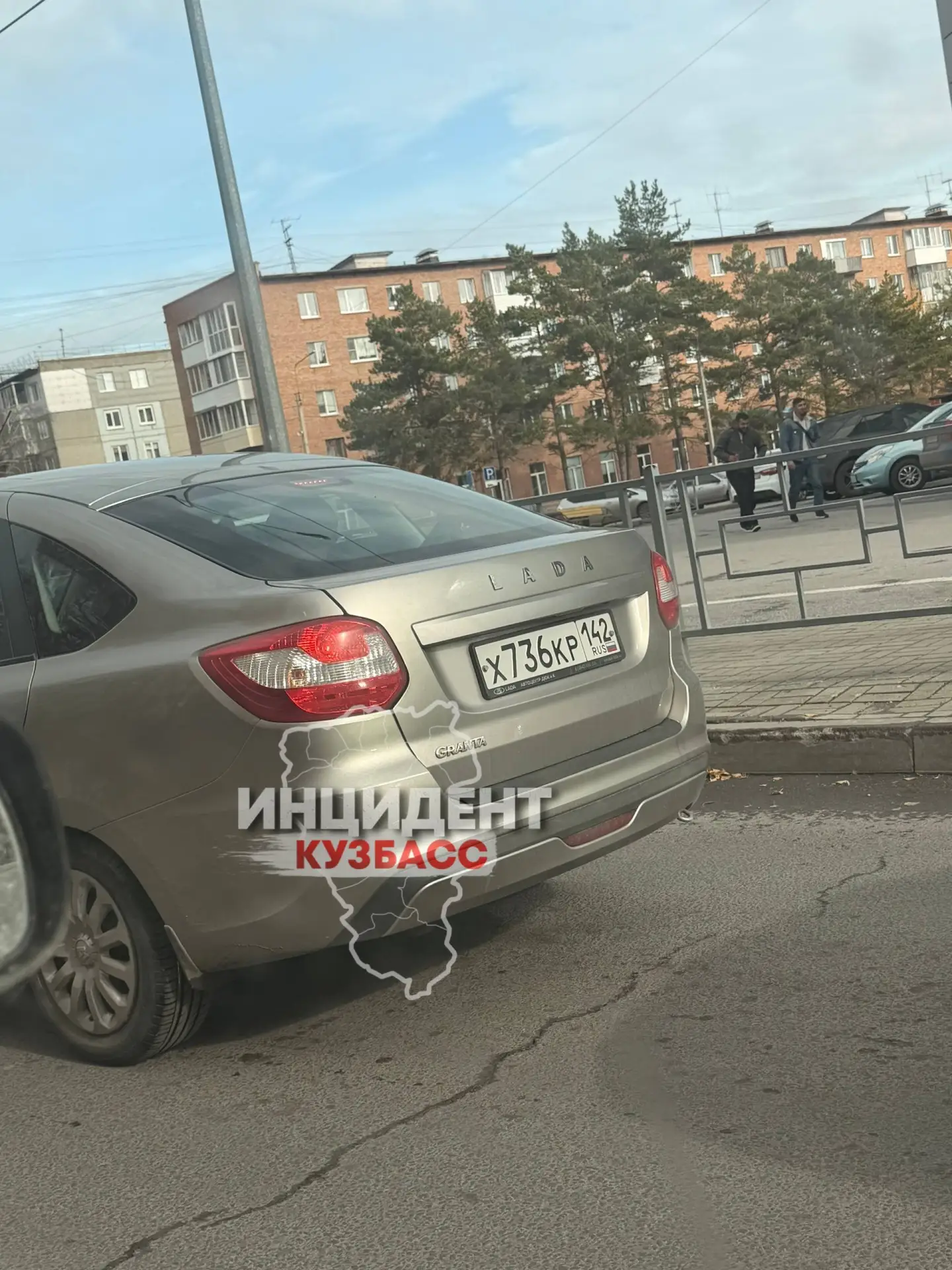 В Юрге водитель «Гранты» едва не устроил ДТП — столкновения удалось избежать.