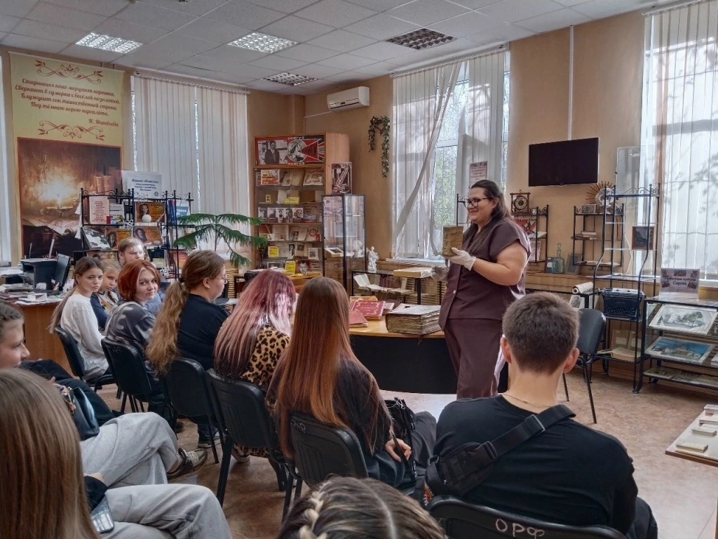 Там, где прошлое бережно хранят: экскурсия в Музее книги