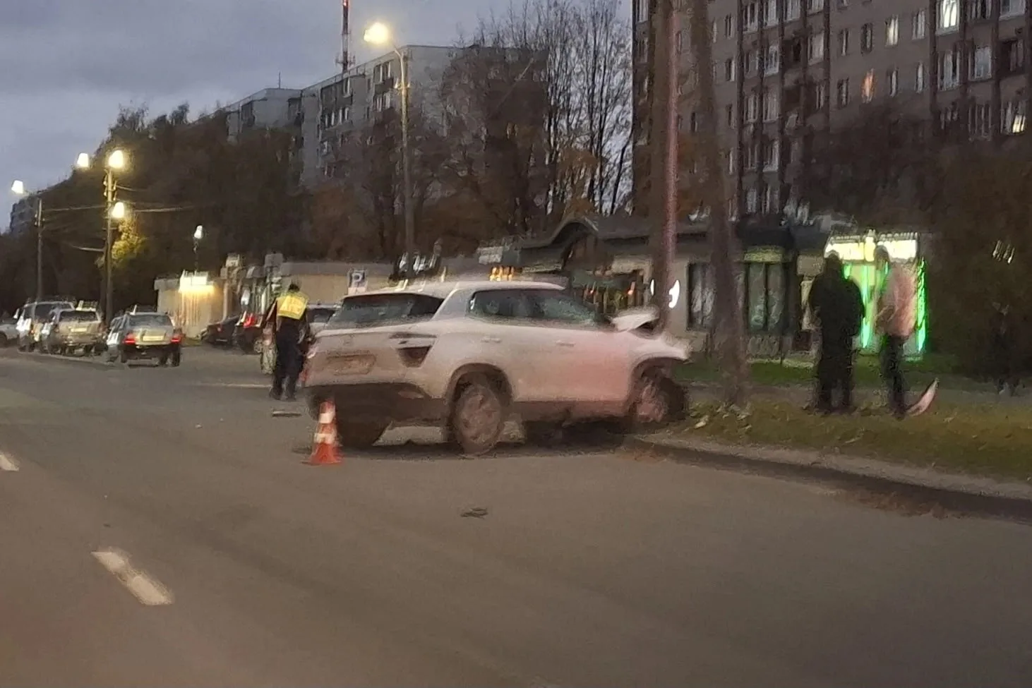 Рижский проспект ДТП, одна полоса перекрыта. Движение затруднено.