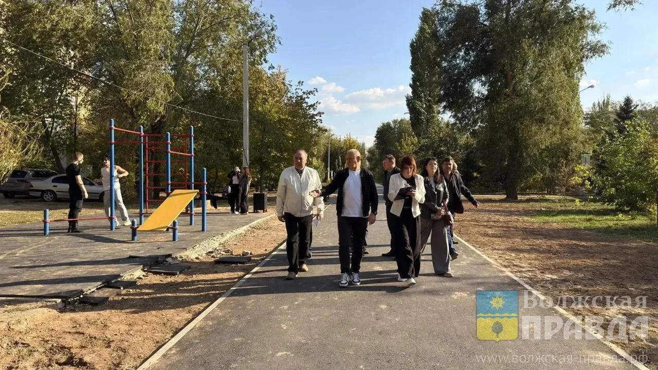 Мэр Волжского проверил благоустройство городских территорий