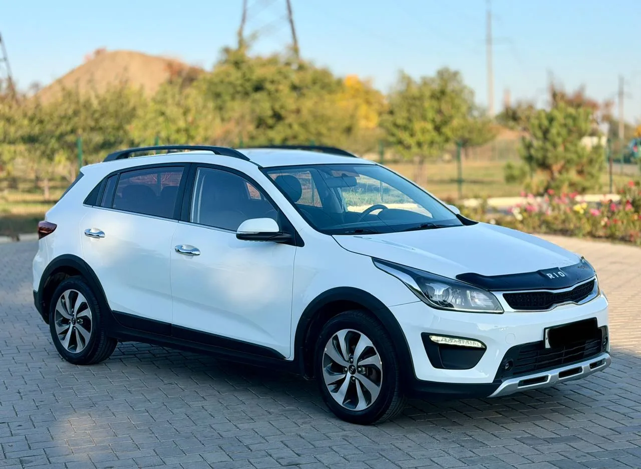 KIA Rio X-line