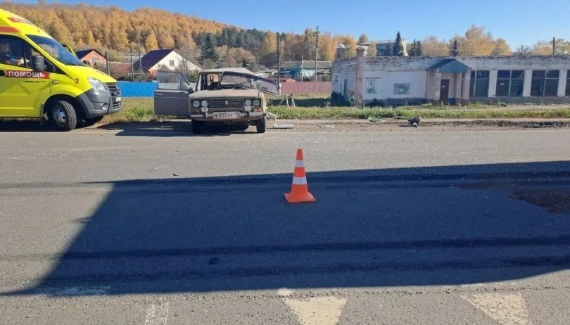 ❗️В Кочкурове пожилой водитель "шестерки" не пропустил самосвал и едва не погиб под кол...