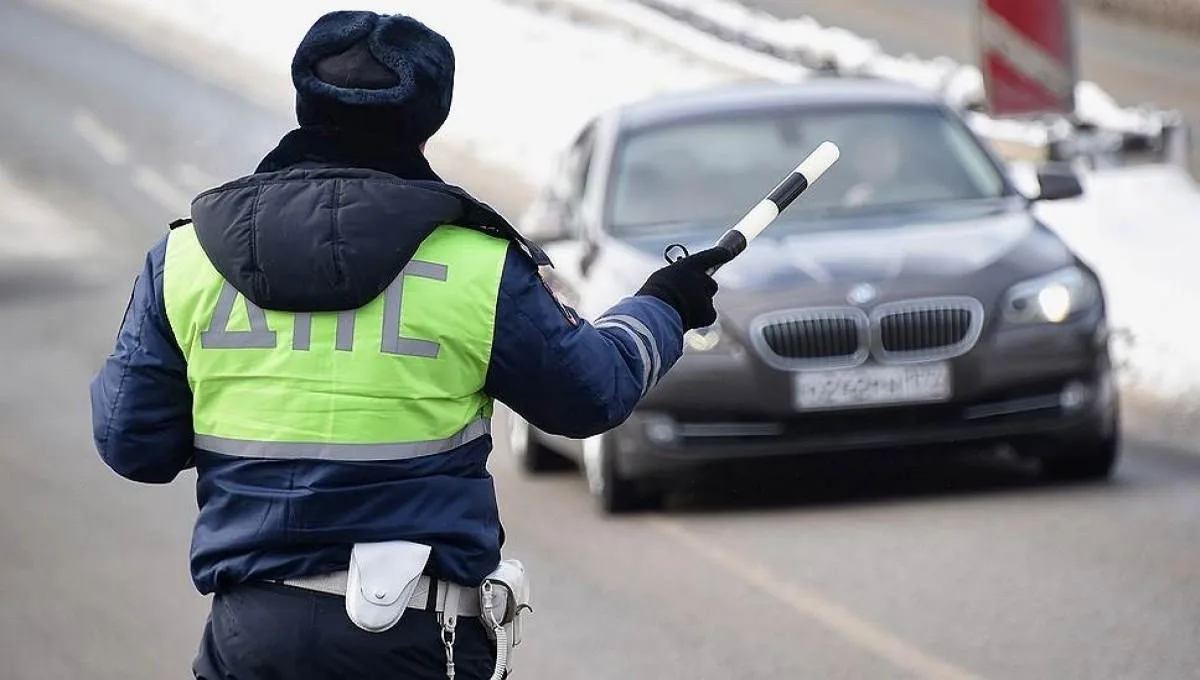 Сотрудники ГАИ смогут прямо на дороге проверять водителей на наличие медицинских против...