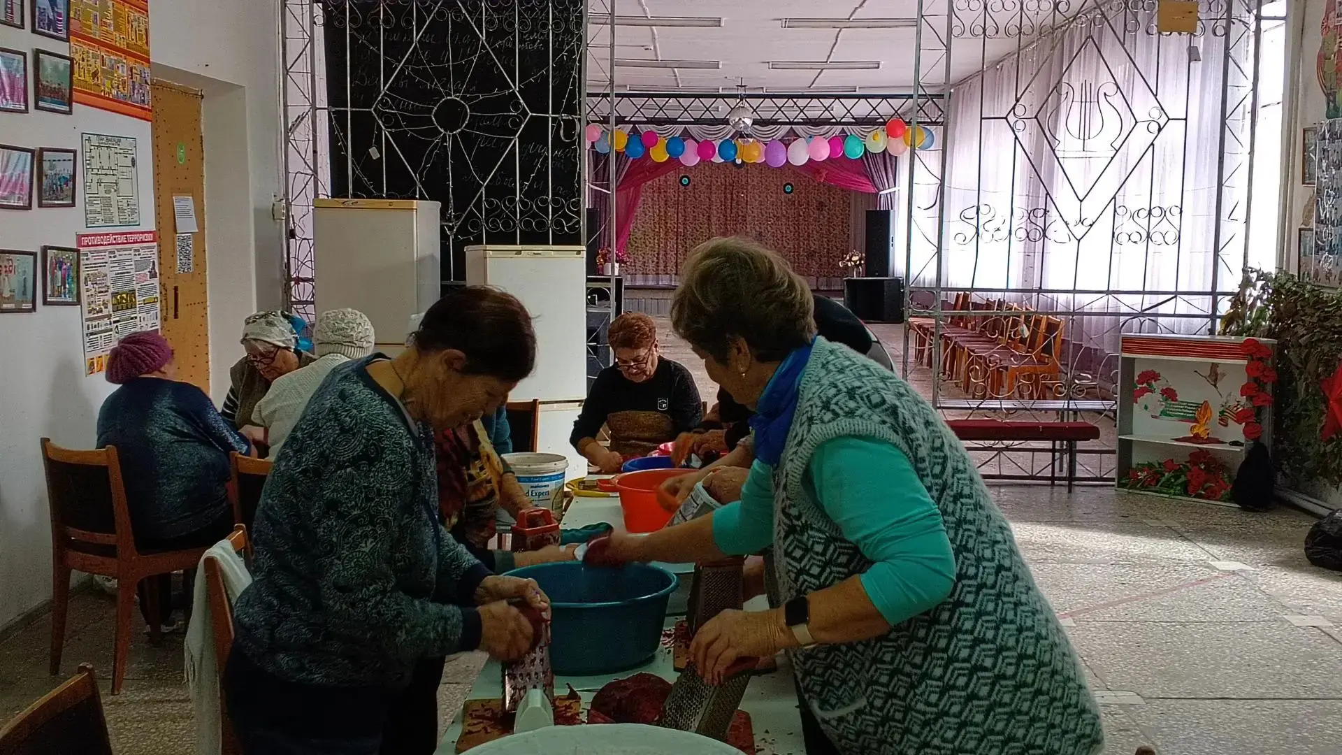 В ДК п. Новопокровка предыдущая неделя прошла плодотворно. Работники культуры и доброво...