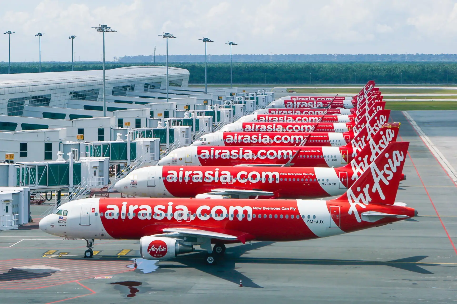 🇲🇾 AirAsia обсуждает с властями Малайзии возможную финансовую поддержку