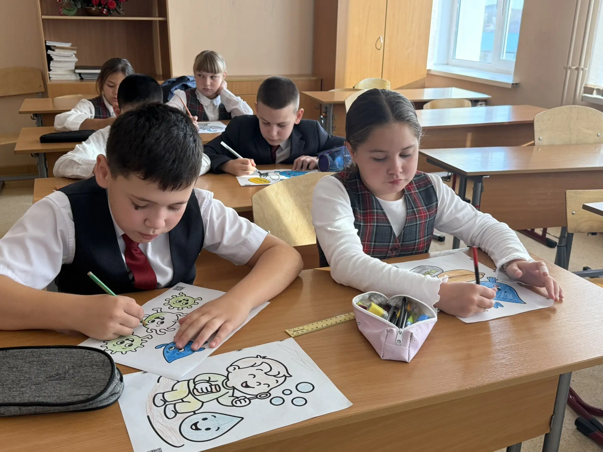 Чистота — залог здоровья: 4 класс присоединился ко Всемирному дню чистых рук! 🧼✋