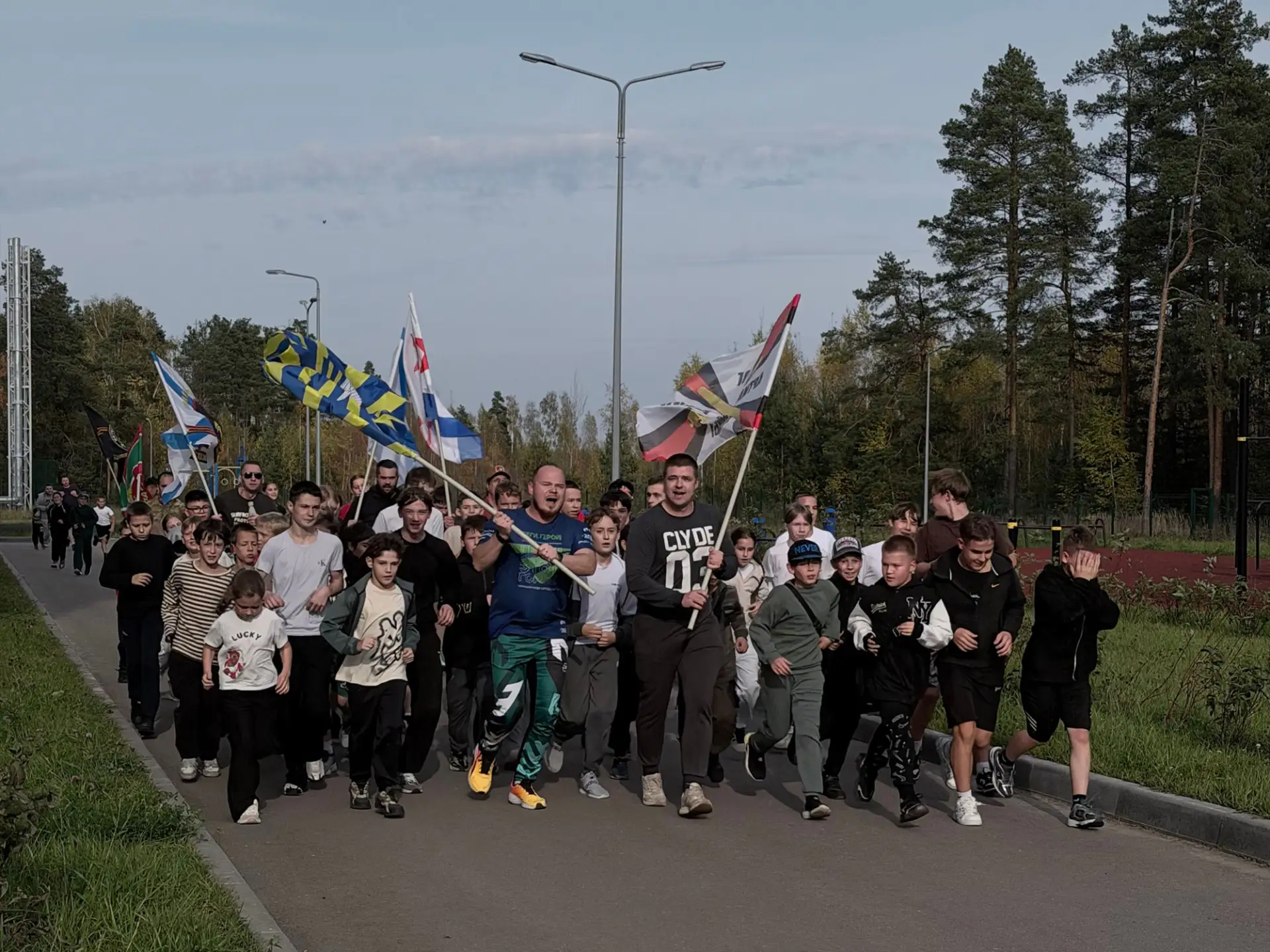 🏃  В школе № 1 состоялось патриотическое мероприятие — Всероссийская акция «Забег Памя...