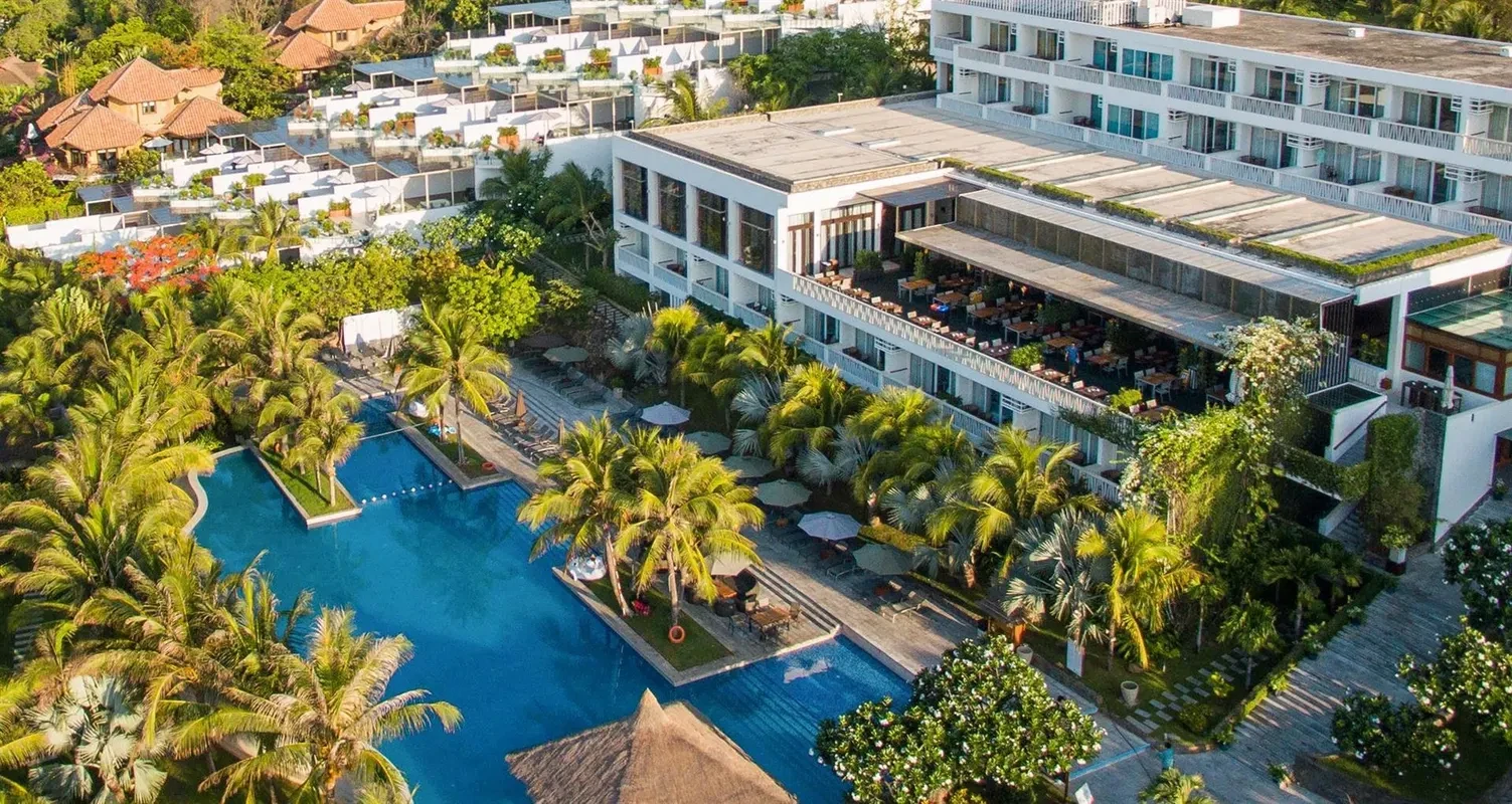 The Cliff Resort and Residences