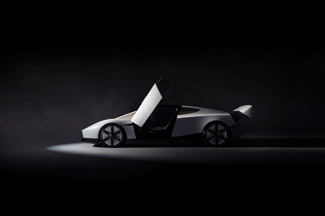 🚀 Tesla показала миру ЛЕТАЮЩИЙ АВТОМОБИЛЬ с ракетными ускорителями