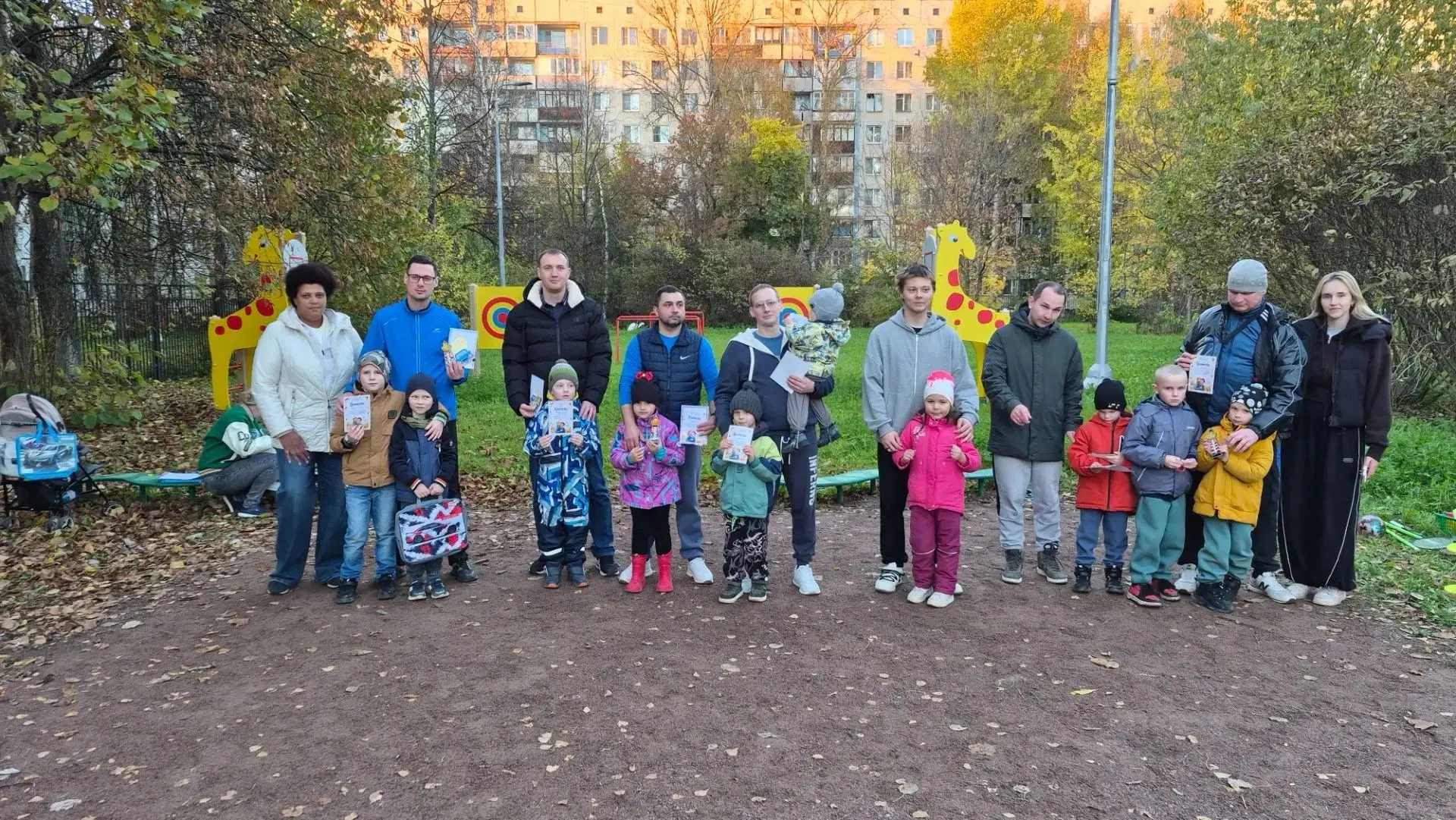 Вчера в нашем детском саду, в преддверии Дня отца, в группе «Жемчужинка» прошло замечат...