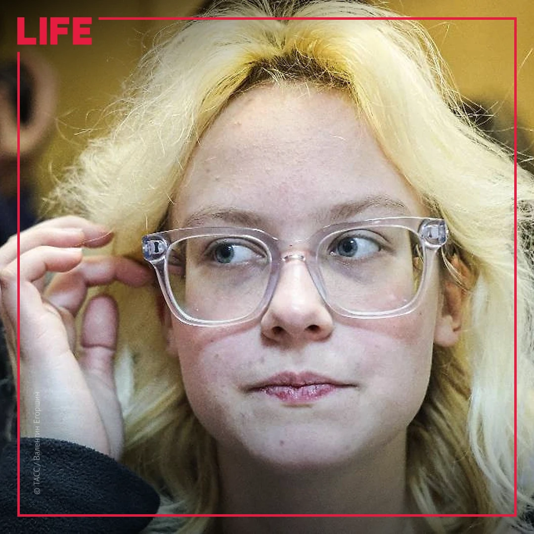 Петербургскую певицу Диану Логинову*, известную под псевдонимом Наоко* (Naoko*), включи...