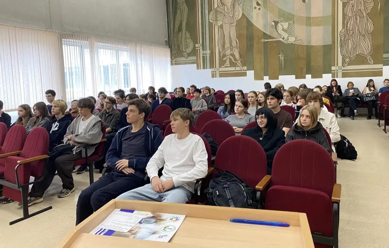 Выбор профессии: от школьной парты до службы закону