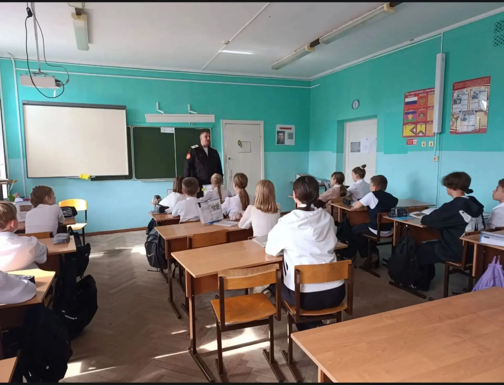 Атаман хуторского казачьего общества «Гирейское» Денис Владимирович Герасименко посетил...