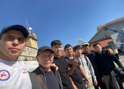 Пожелаем удачи нашим парням!