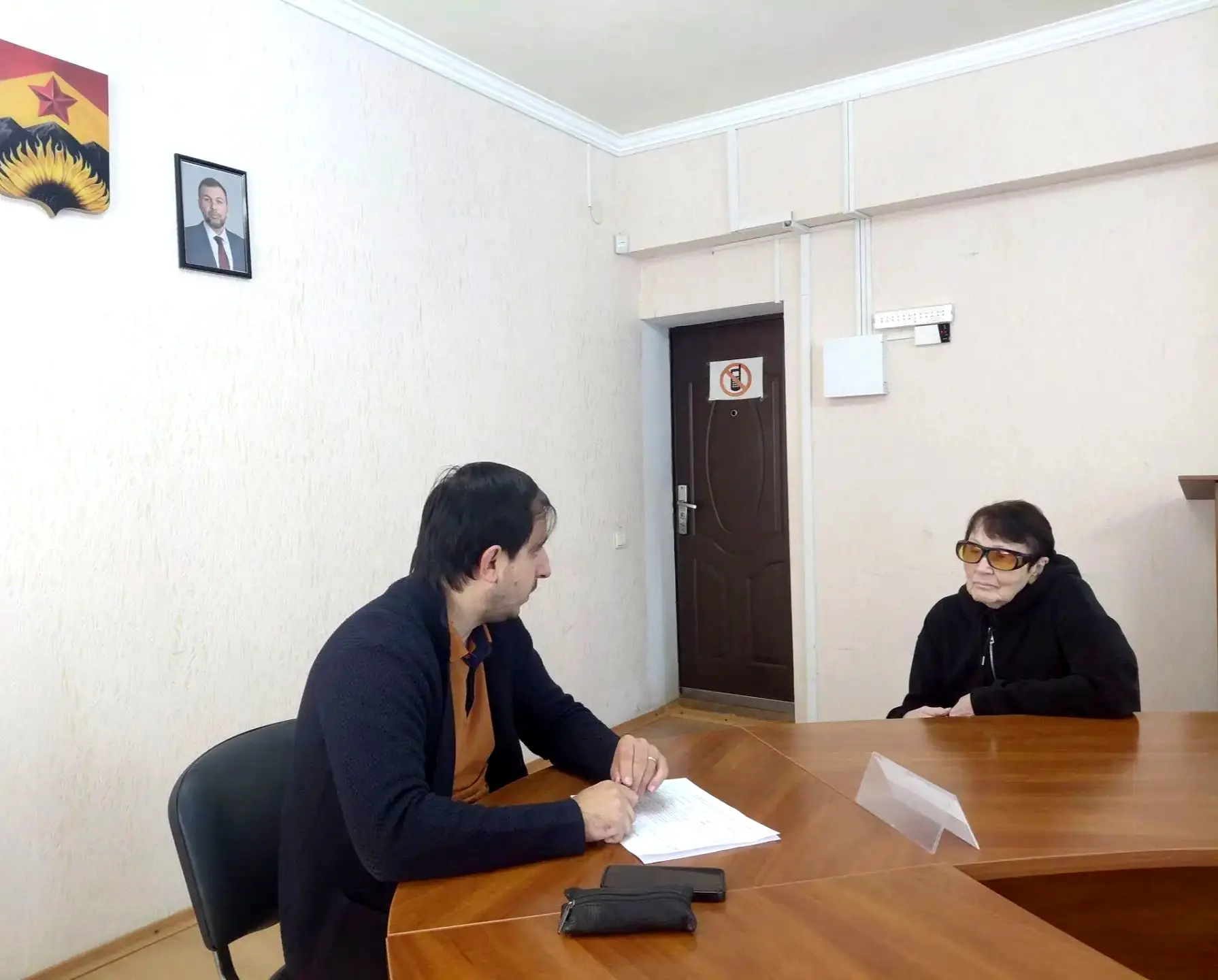 Заместитель главы администрации Шахтерского округа ответил на жилищно-коммунальные вопр...
