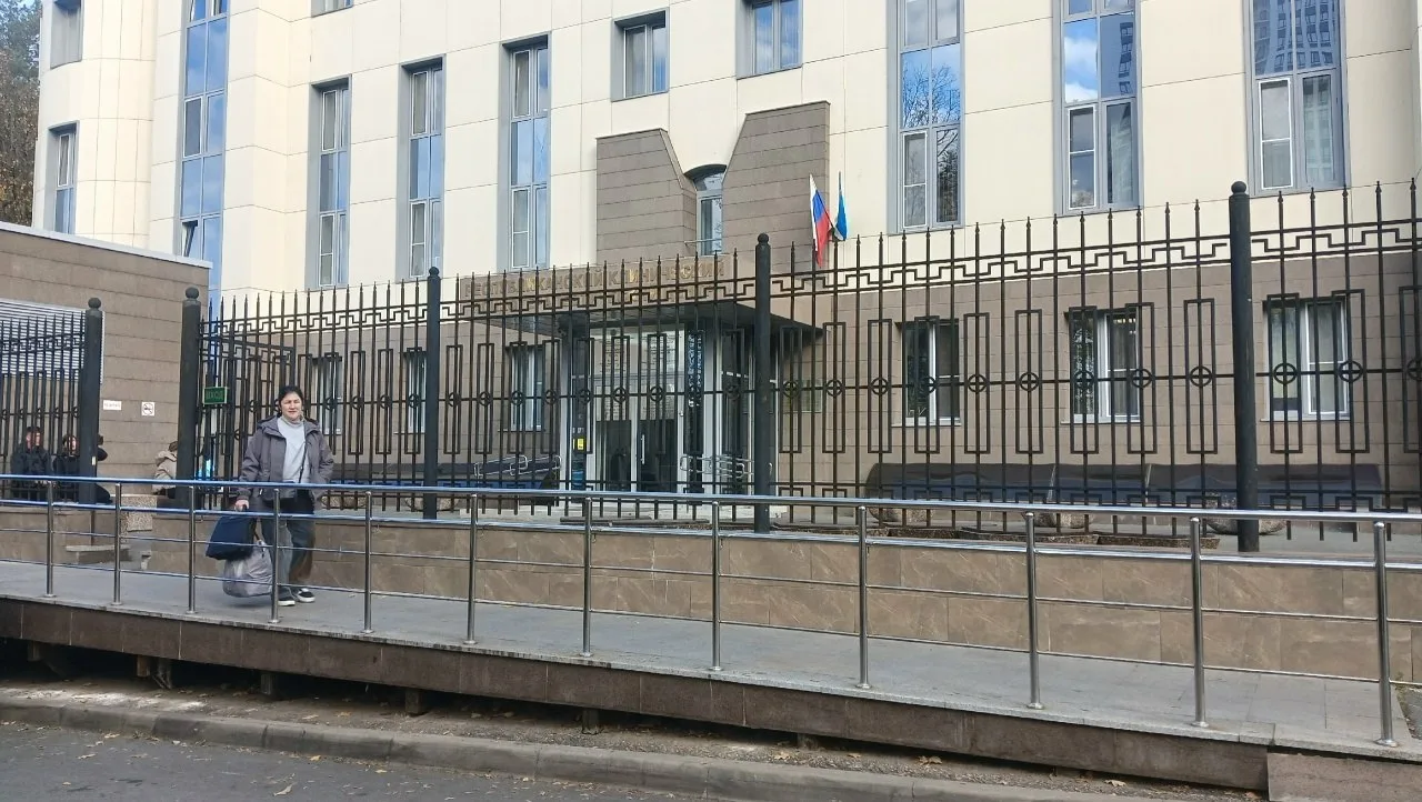 Уфимцы жалуются на нехватку парковок у детского психдиспансера: эвакуаторы забирают машины