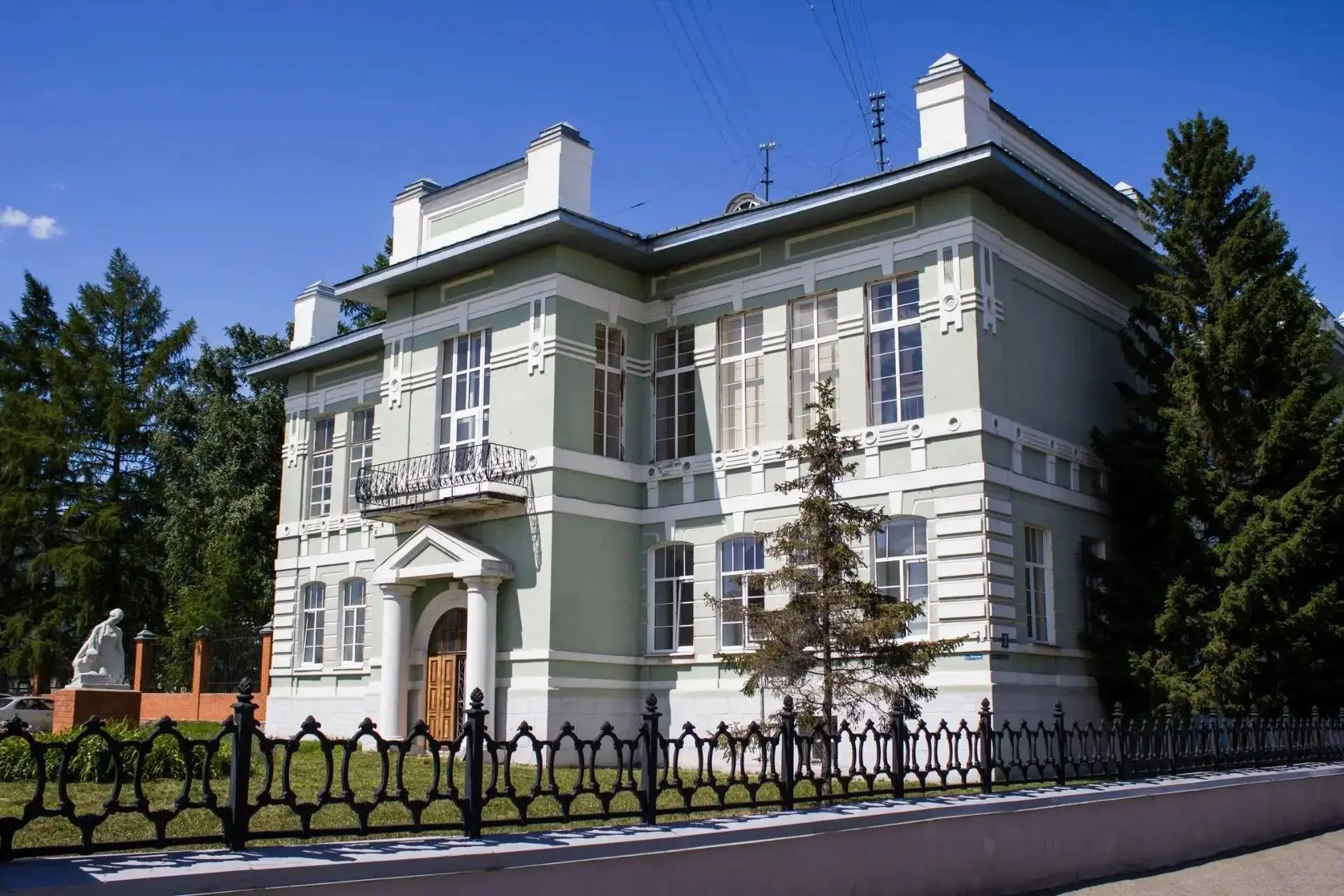 «Здоровье 700 будущих педагогов»: в ШГПУ проходит выездная диспансеризация 🧑‍🎓