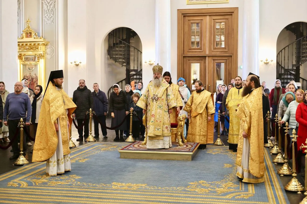 📷 В Неделю 19-ю по Пятидесятнице митрополит Кирилл совершил Божественную литургию в ка...