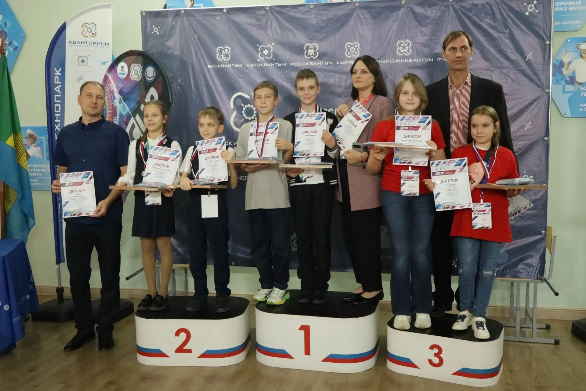 Учащиеся МАОУ лицея №3 имени М.В. Ломоносова приняли участие в технической олимпиаде по...