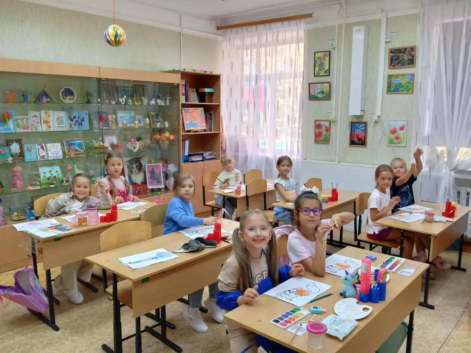 Рисуем лисичку… без кисточки! 🦊На занятии по дополнительной  программе «Юный художник»...