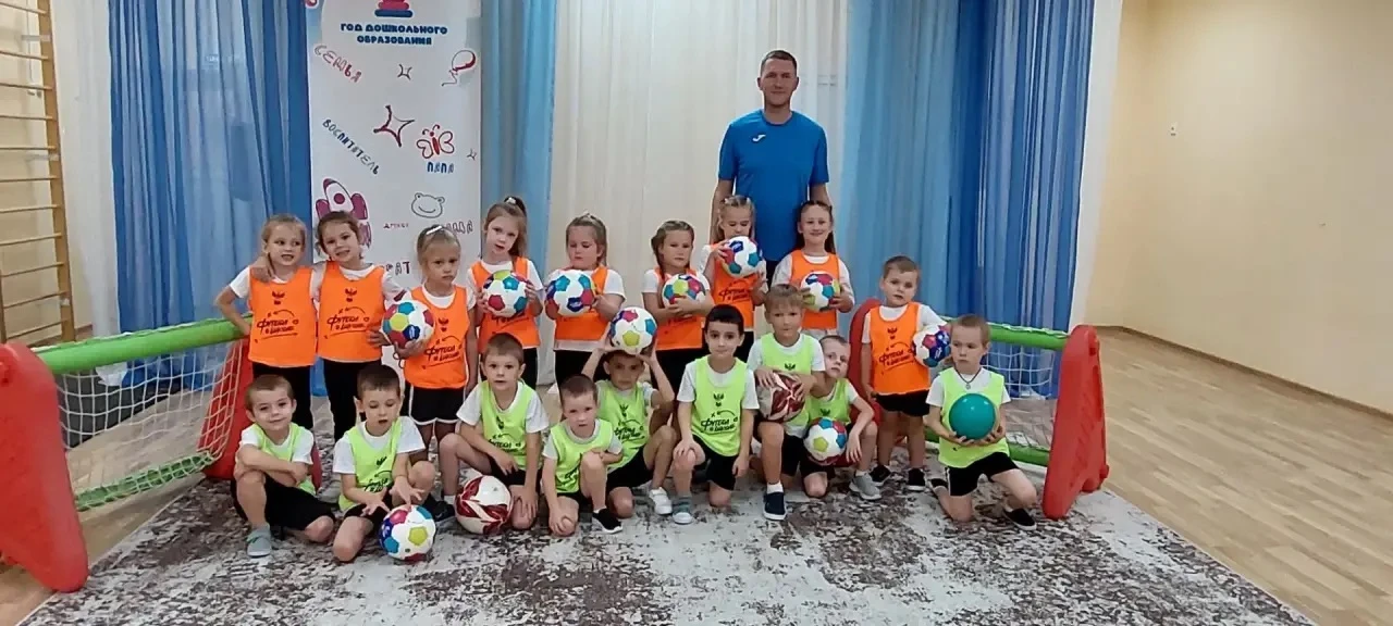 ⚽️Наш папа и брат  — футболист!