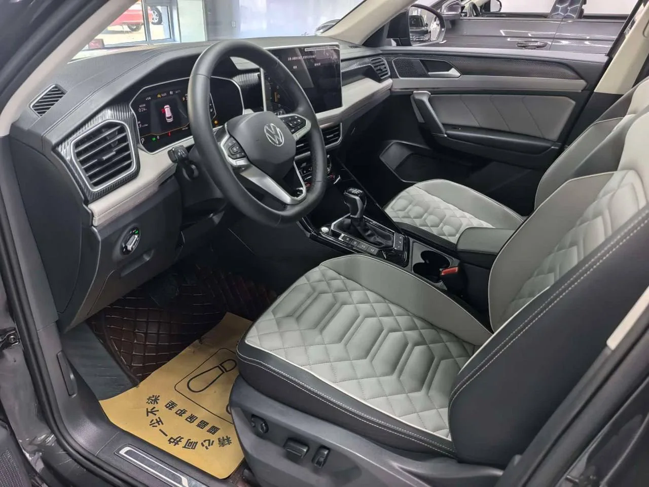 🚘 Volkswagen Tayron (Luxury)